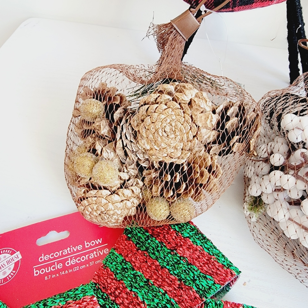 NWT Refillable Christmas Advent Calendar and Holiday Decor 8 Item Bundle - Picture 6 of 13